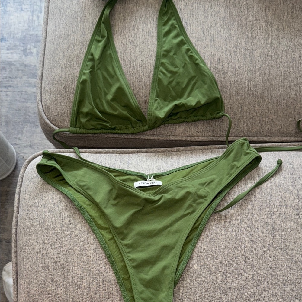WeWoreWhat Halter Court Green Bikini Set Size M - Picture 2 of 6